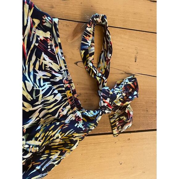 BiBi women's one shoulder multi color print blouse. Small. - Picture 3 of 4